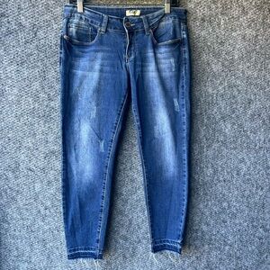 YMI “Love Jeans” Mid-Rise Skinny Jeans – Size 9